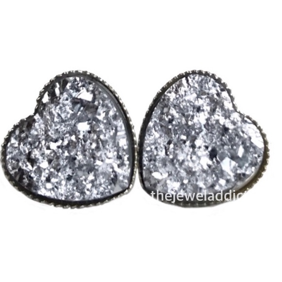 3 for 15🎀silver ore Druzy style heart studs - Picture 2 of 5